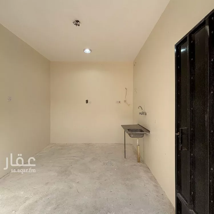 دور للبيع في شارع شارع سعد بن مطلق المطيري, حي الملك خالد, مدينة عنيزه, منطقة القصيم صورة 2