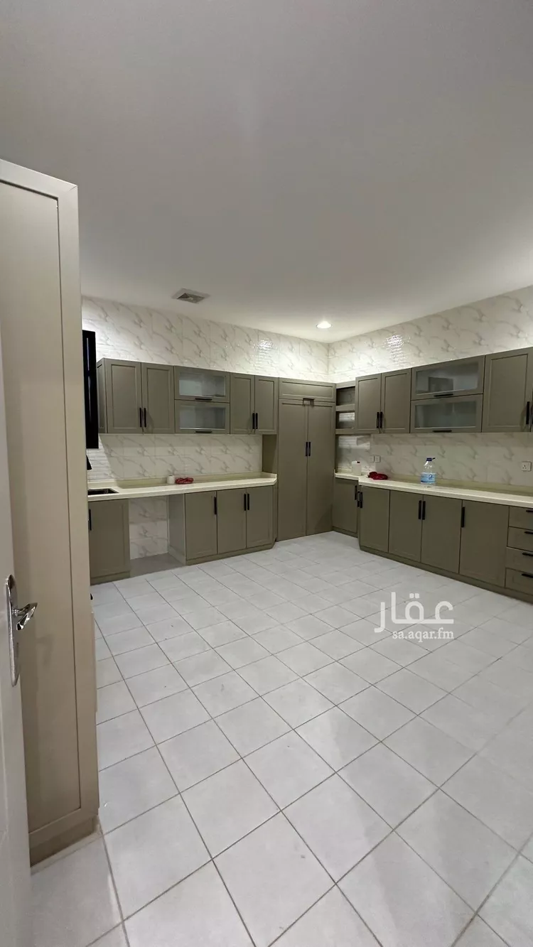 فيلا للإيجار في شارع عبدالعزيز محمد الدامغ, حي الوهلان, مدينة عنيزة, منطقة القصيم صورة 2