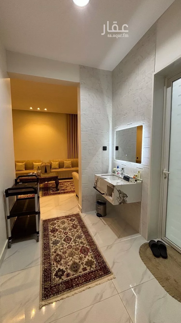 شقة للبيع في شارع صالح بن احمد الخريصي, حي العونية, مدينة عنيزة, منطقة القصيم صورة 4