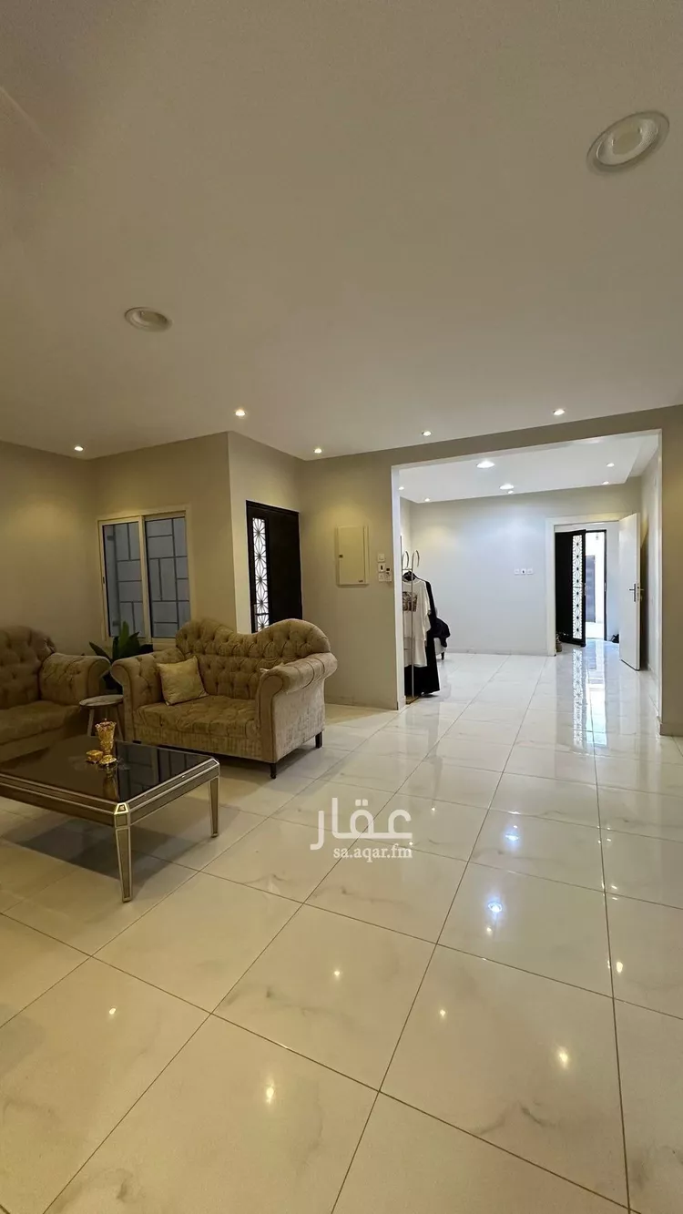 فيلا للإيجار في شارع عبادة بن الصامت, حي المروج, مدينة عنيزة, منطقة القصيم صورة 5