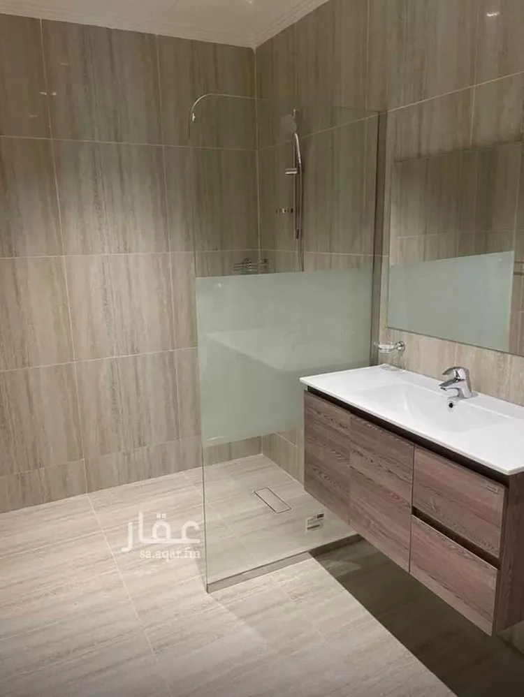 فيلا للإيجار في شارع زيد بن أسامة, حي المعذر الشمالي, مدينة الرياض, منطقة الرياض صورة 4