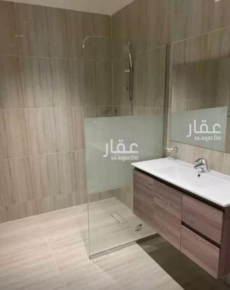 فيلا للإيجار في شارع زيد بن أسامة, حي المعذر الشمالي, مدينة الرياض, منطقة الرياض صورة 4