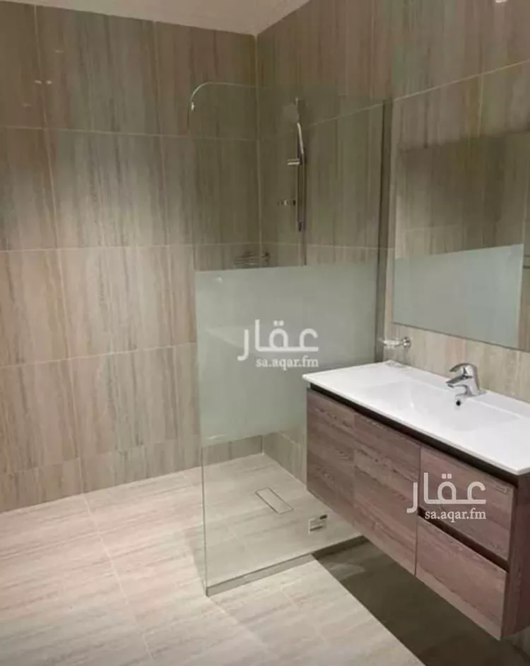 فيلا للإيجار في شارع زيد بن أسامة, حي المعذر الشمالي, مدينة الرياض, منطقة الرياض صورة 4