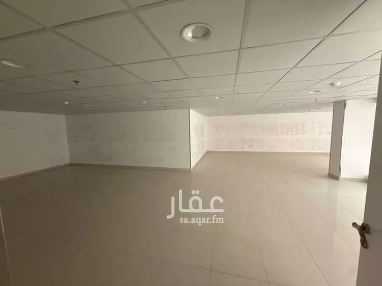 محل للإيجار في شارع ابي بكر الصديق الفرعي, حي النفل, مدينة الرياض, منطقة الرياض صورة 2