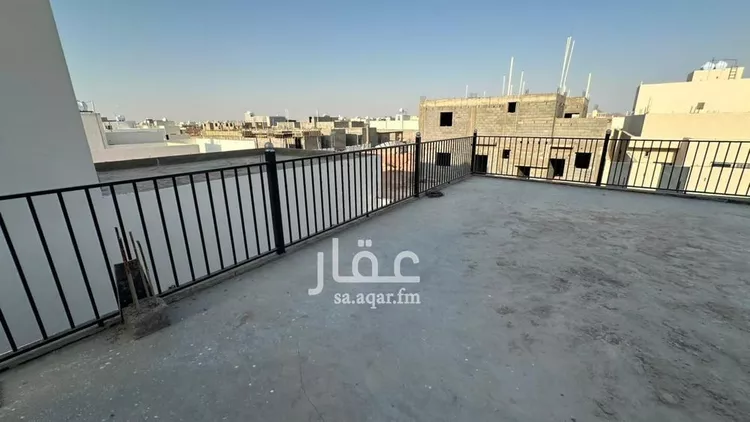 فيلا للبيع في شارع حارثة بن الأضبط, حي المدائن, مدينة حائل, منطقة حائل صورة 5