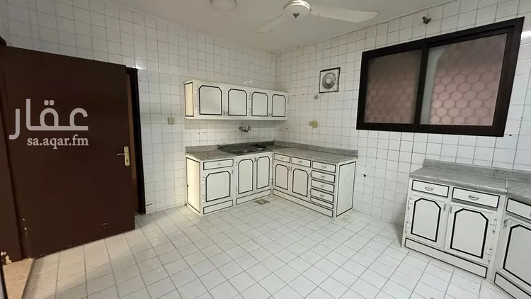 فيلا للبيع في شارع شارع الراجحي, حي الزهرة, مدينة البكيرية, منطقة القصيم صورة 4