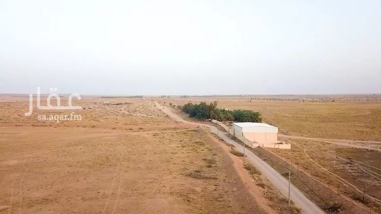 مزرعة للبيع في شارع ترابي, حي مزارع شرق البطين, مدينة مزارع شرق البطين, منطقة القصيم صورة 2