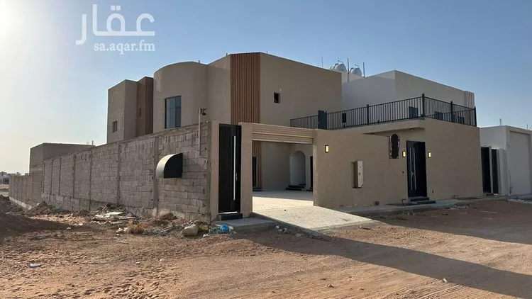فيلا للبيع في شارع حارثة بن الأضبط, حي المدائن, مدينة حائل, منطقة حائل