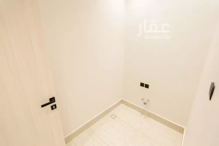 شقة للبيع في شارع الجنادريه, حي ظهرة لبن, مدينة الرياض, منطقة الرياض صورة 3