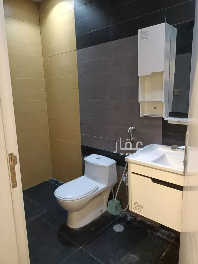 غرفة للإيجار في شارع علي الغاني, حي القيروان, مدينة الرياض, منطقة الرياض صورة 5