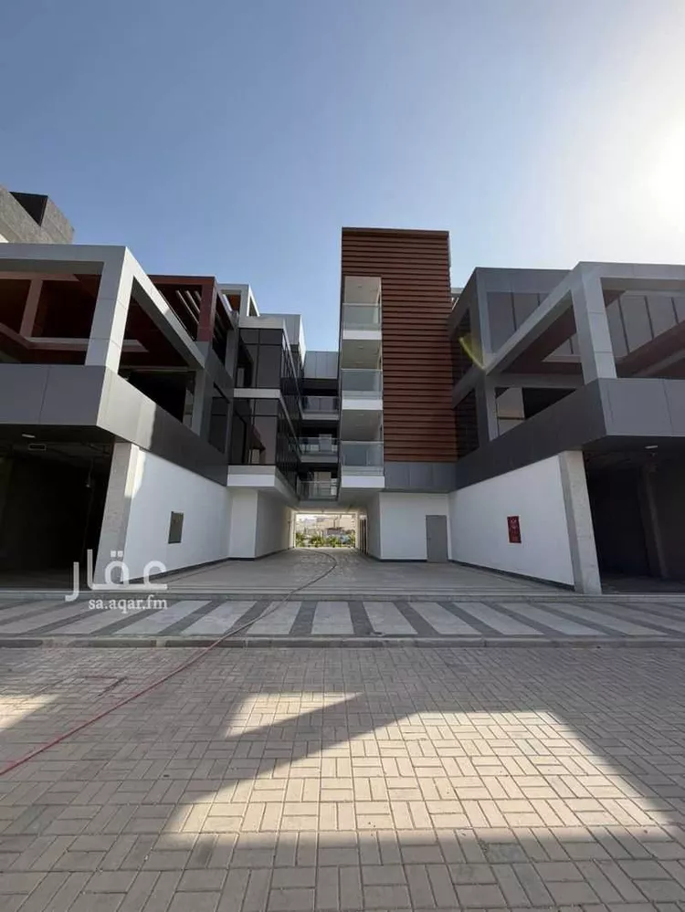 Complex for sale in Medina Hathm 8
