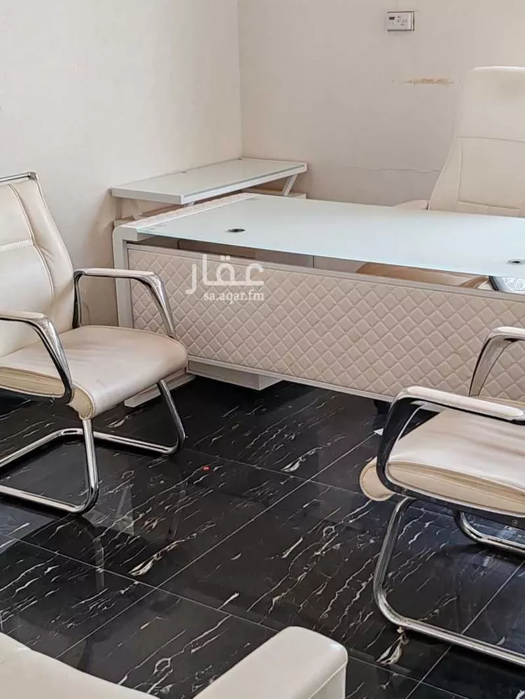 مكتب تجاري للإيجار في شارع طريق الملك عبدالعزيز, حي العزيزية, مدينة الدمام, المنطقة الشرقية 6