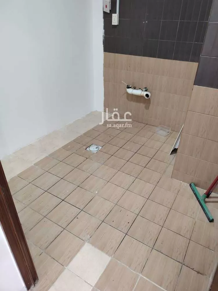 مكتب تجاري للإيجار في شارع طريق الملك عبدالعزيز, حي العزيزية, مدينة الدمام, المنطقة الشرقية 8