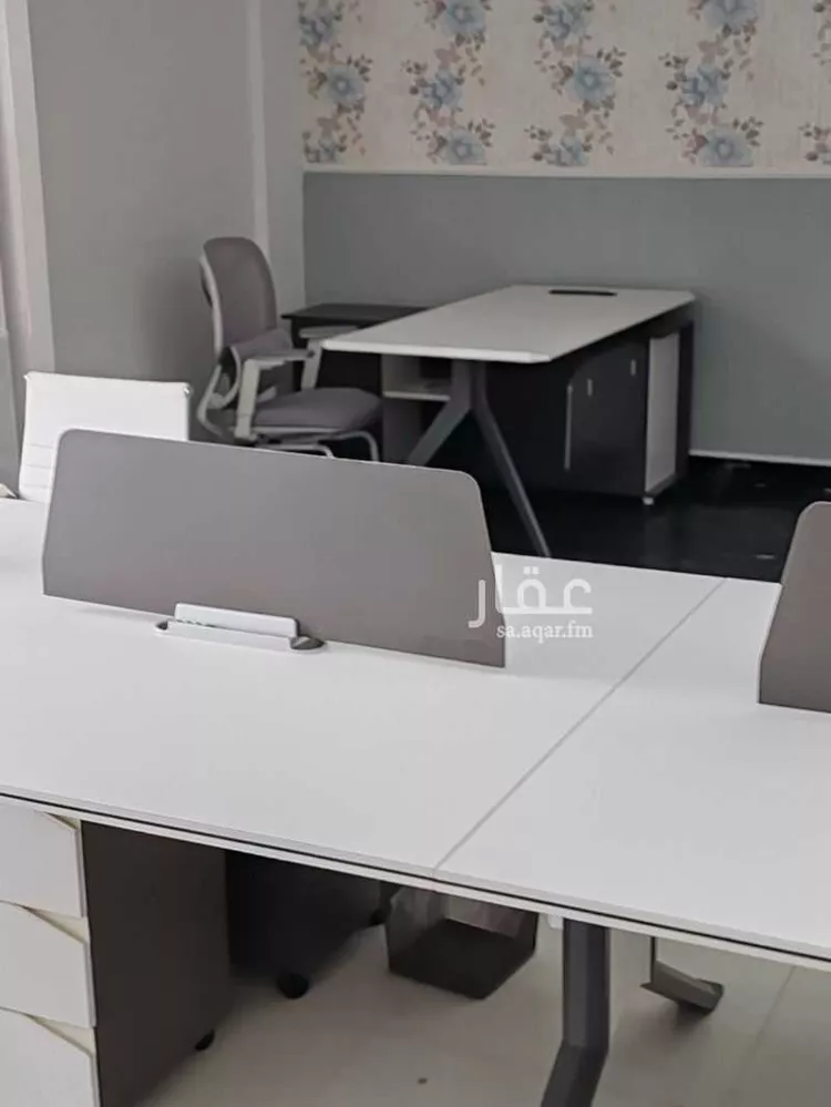 مكتب تجاري للإيجار في شارع طريق الملك عبدالعزيز, حي العزيزية, مدينة الدمام, المنطقة الشرقية صورة 2