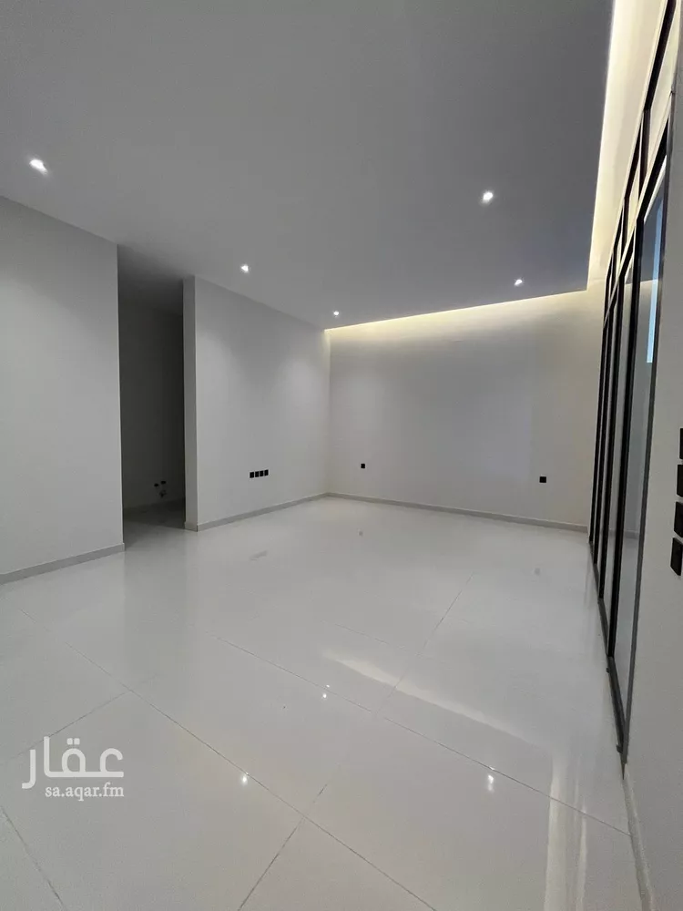 فيلا للبيع في شارع أحمد بن محمد القريمي, حي المهدية, مدينة الرياض, منطقة الرياض صورة 3