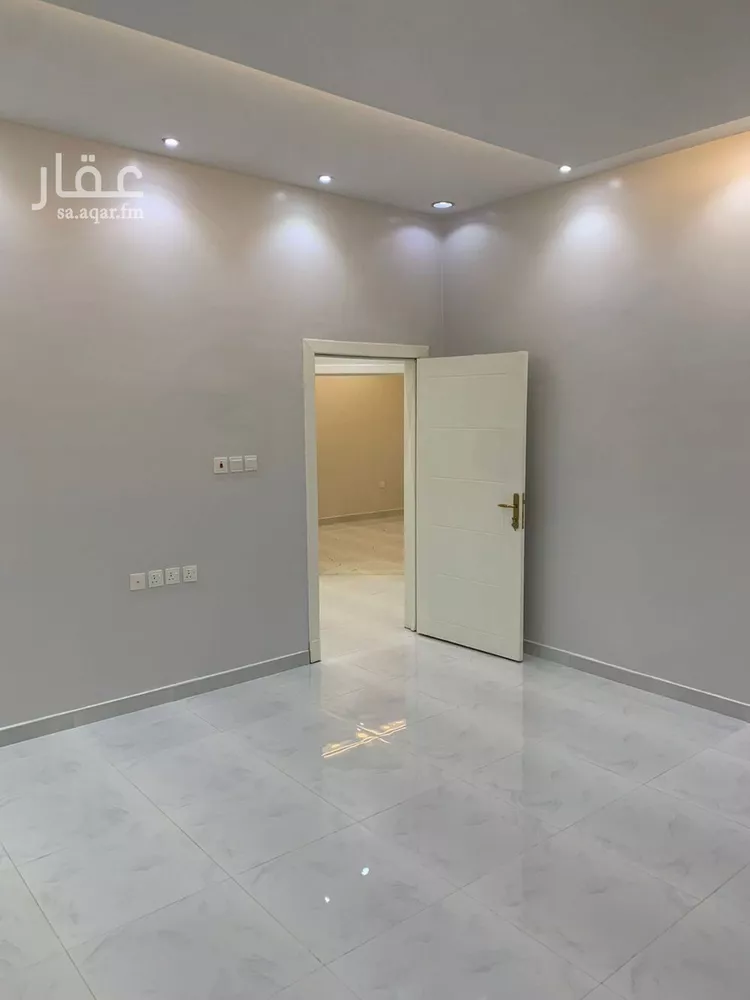دور للبيع في شارع ابن أبي الجيش, حي المهدية, مدينة الرياض, منطقة الرياض 9