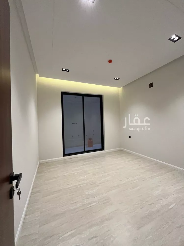 شقة للبيع في شارع عبدالله بن صدقة, حي المهدية, مدينة الرياض, منطقة الرياض صورة 3