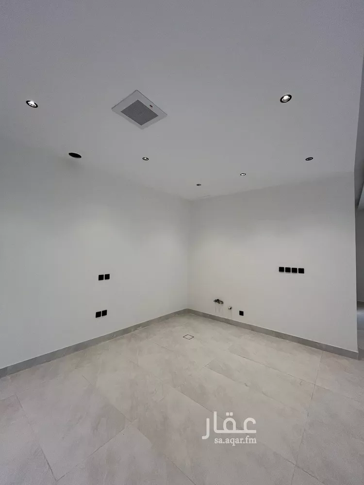 فيلا للبيع في شارع أحمد بن علي الشوائطي, حي المهدية, مدينة الرياض, منطقة الرياض صورة 5