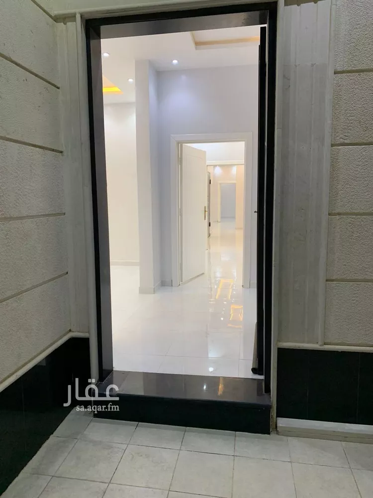 دور للبيع في شارع ابن أبي الجيش, حي المهدية, مدينة الرياض, منطقة الرياض 7