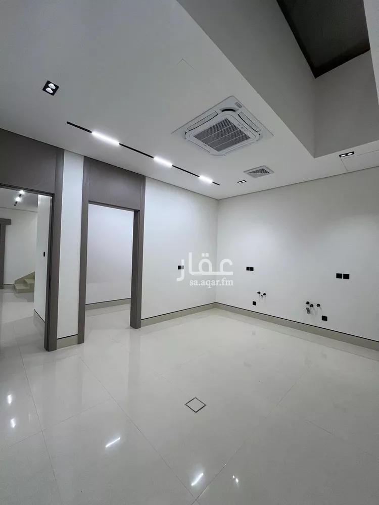 فيلا للبيع في شارع ابي الشيخ الاصبهاني, حي المهدية, مدينة الرياض, منطقة الرياض صورة 3