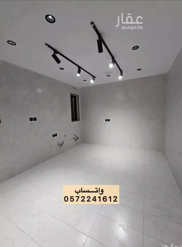 عمارة للبيع في شارع محمد الدعنيثي, حي الورود, مدينة تبوك, منطقة تبوك صورة 4