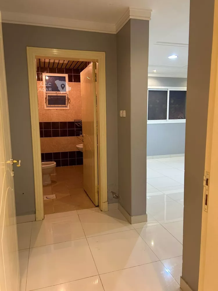 شقة للبيع في شارع عنيزة, حي ظهرة لبن, مدينة الرياض, منطقة الرياض 8