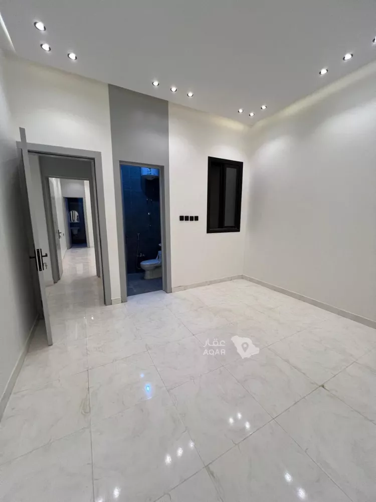 Floor for Sale in Riyadh Okaz 6