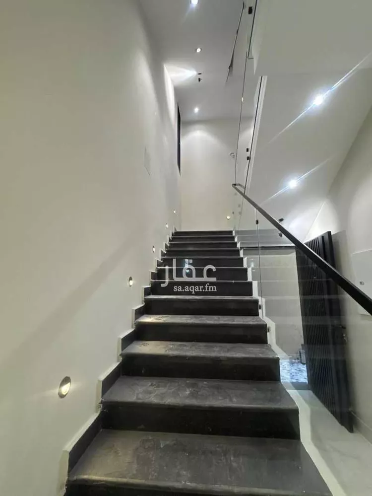 فيلا للبيع في شارع ابن اللبودي, حي السويدي, مدينة الرياض, منطقة الرياض 10