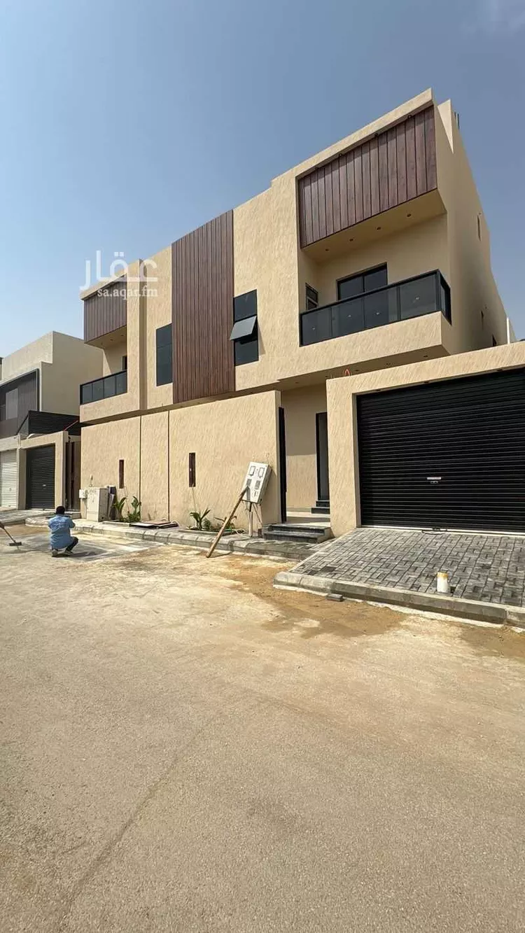 Villa for Sale in Riyadh Al Uraija Al Wusta