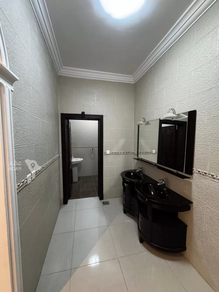 Floor for Rent in Jeddah Al Basateen 9