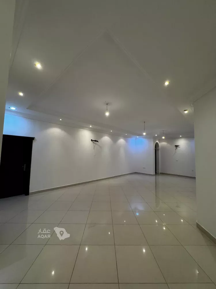 Floor for Rent in Jeddah Al Basateen 5