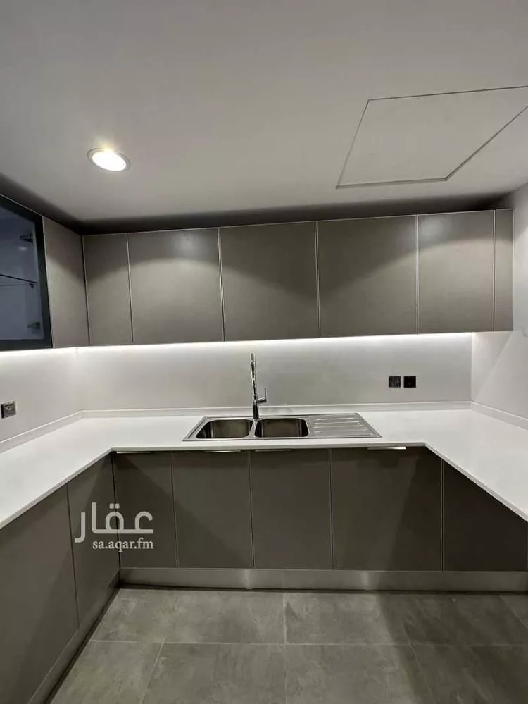 شقة للإيجار في شارع محمد بن عبدالعزيز الدغيثر, حي الملقا, مدينة الرياض, منطقة الرياض صورة 2