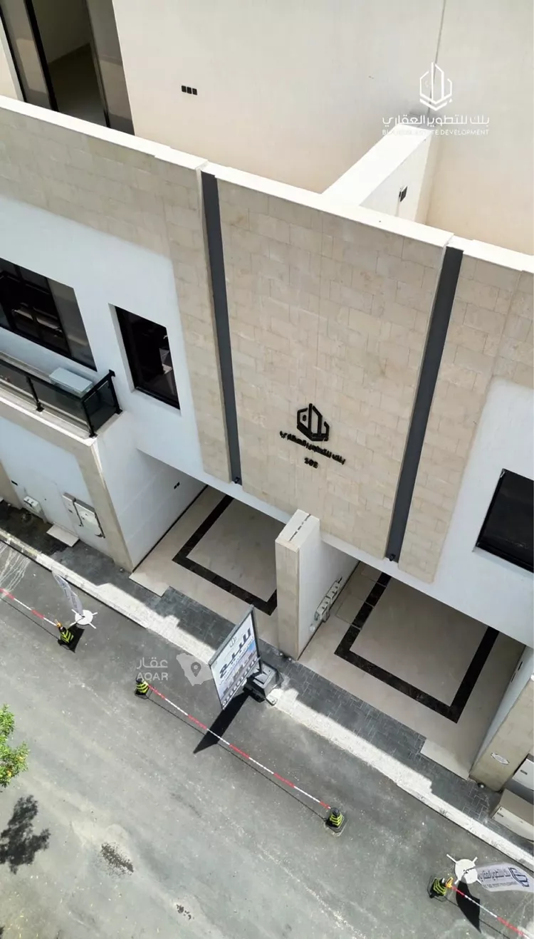 دور للبيع في شارع الرقة, حي المعذر الشمالي, مدينة الرياض, منطقة الرياض 3