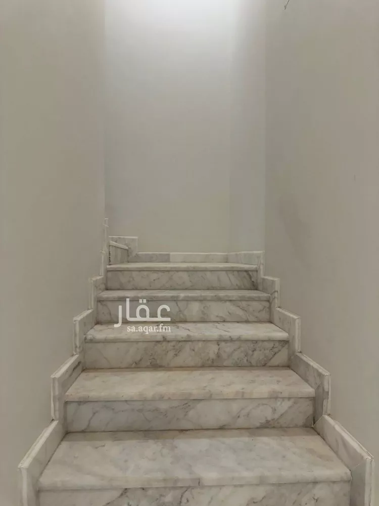 Floor for Sale in Riyadh Al Munsiyah صورة 3
