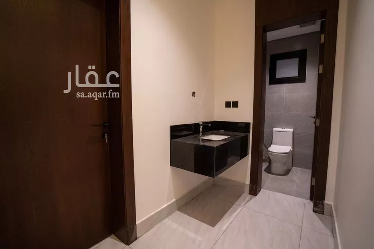 فيلا للبيع في شارع أم يونس, حي عكاظ, مدينة الرياض, منطقة الرياض صورة 4