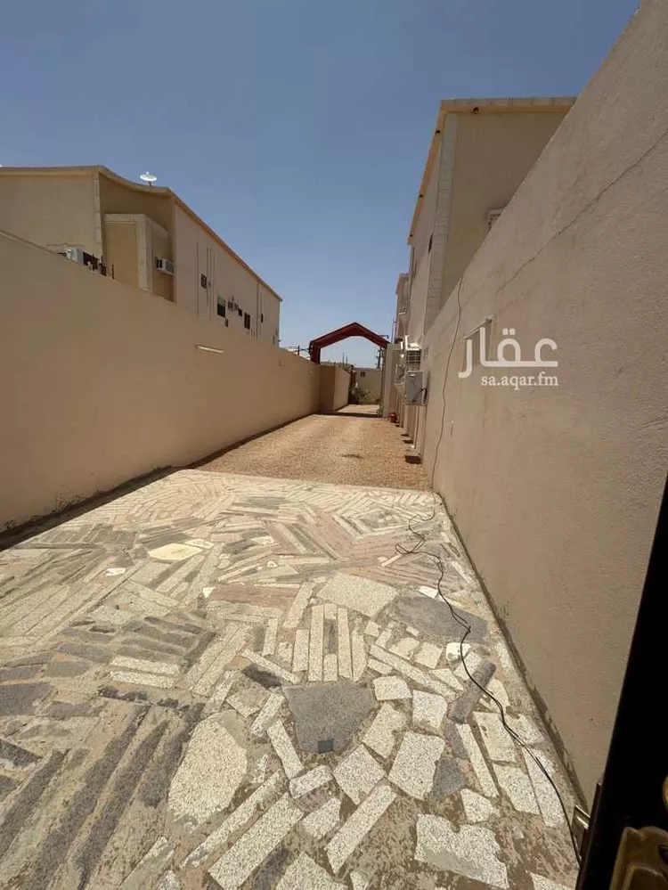 عمارة للبيع في شارع حصن المسهر 361 ، الشط ، بيشة صورة 3