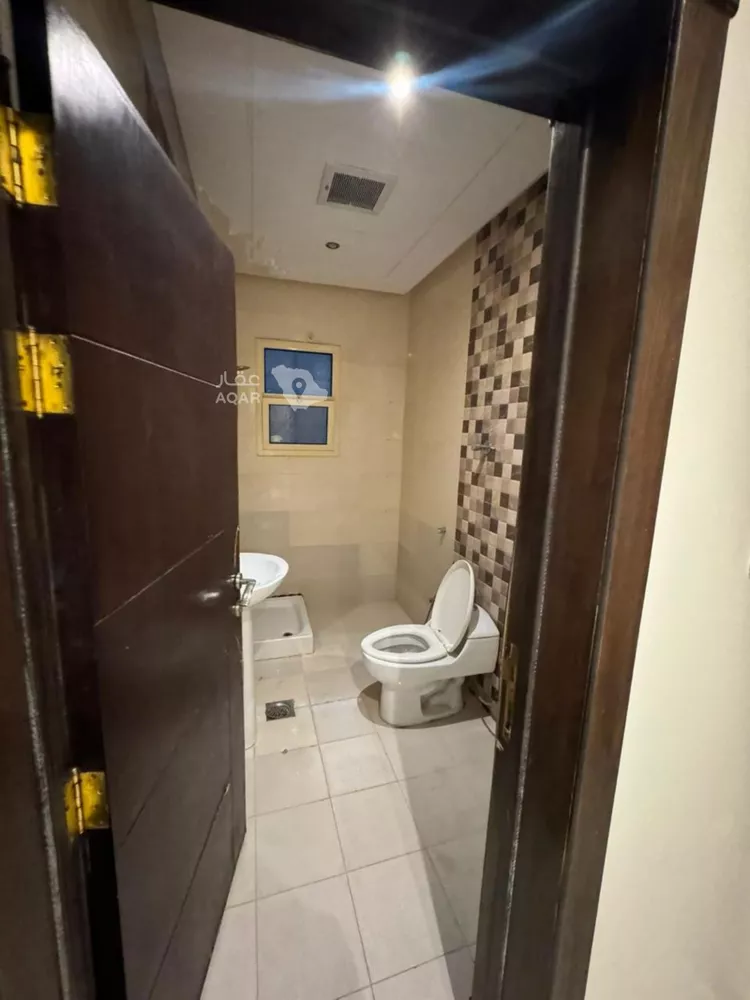Floor for Rent in Riyadh Al Yasmin 9