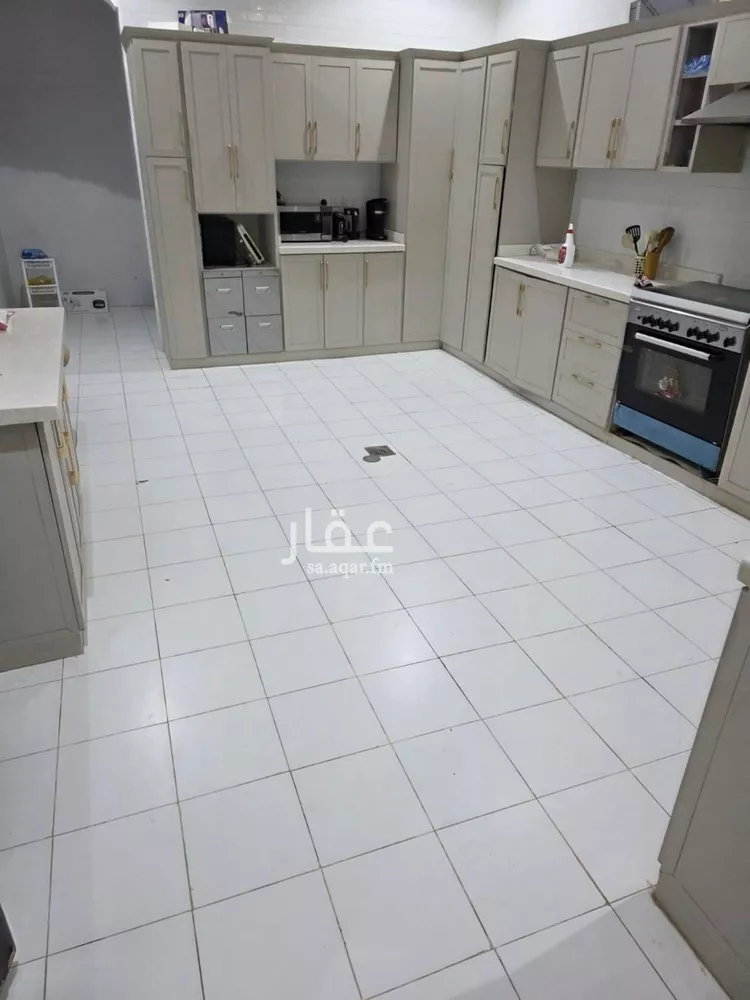 فيلا للإيجار في شارع رقم 230, حي الجنادرية, مدينة الرياض, منطقة الرياض 14