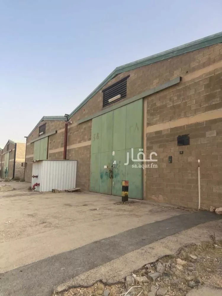مستودع للبيع في شارع منارة, حي المروة, مدينة الرياض, منطقة الرياض صورة 2