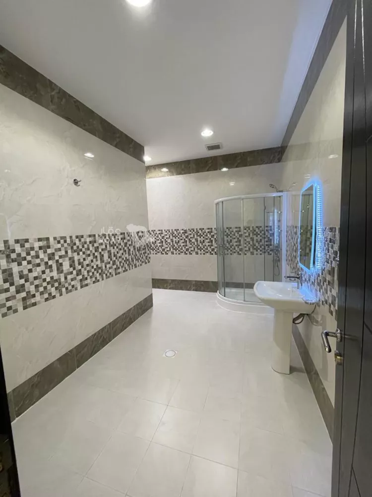 شقة للإيجار في شارع مدائن صالح, حي العليا, مدينة الرياض, منطقة الرياض 18