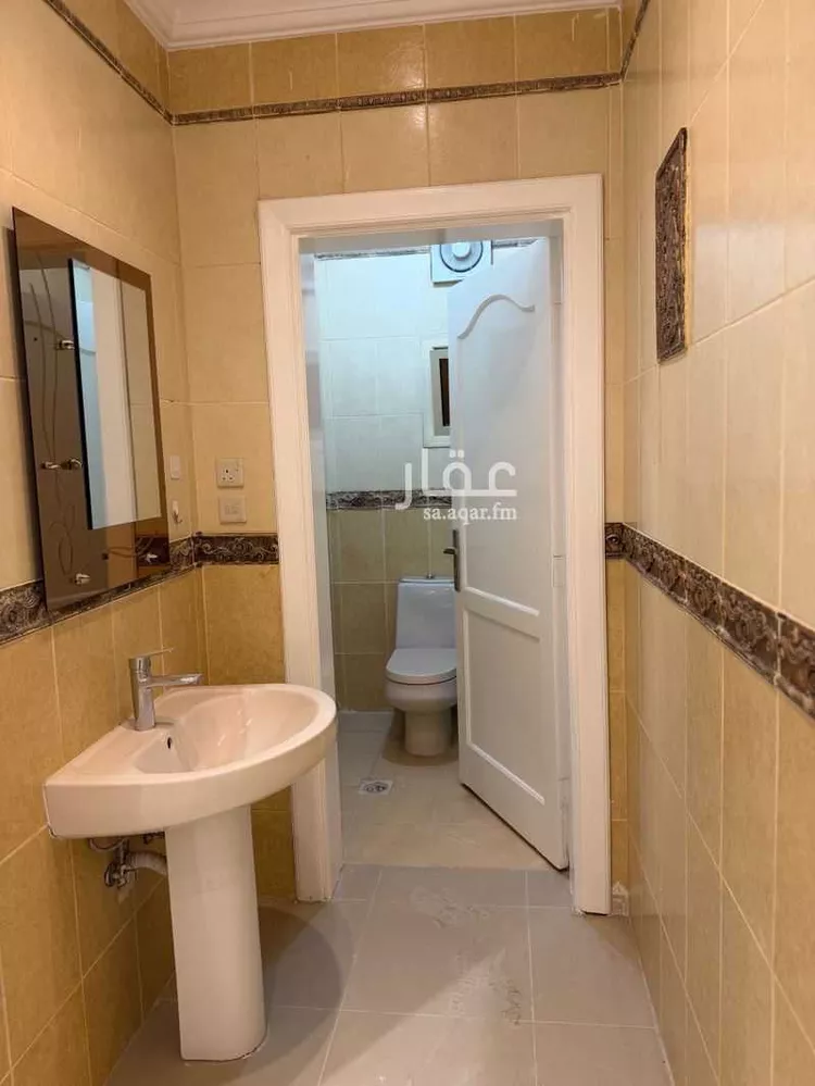 شقة للإيجار في شارع حفصة بنت البراء ابن عازب ، حي الدفاع ، المدينة المنورة ، منطقة المدينة المنورة