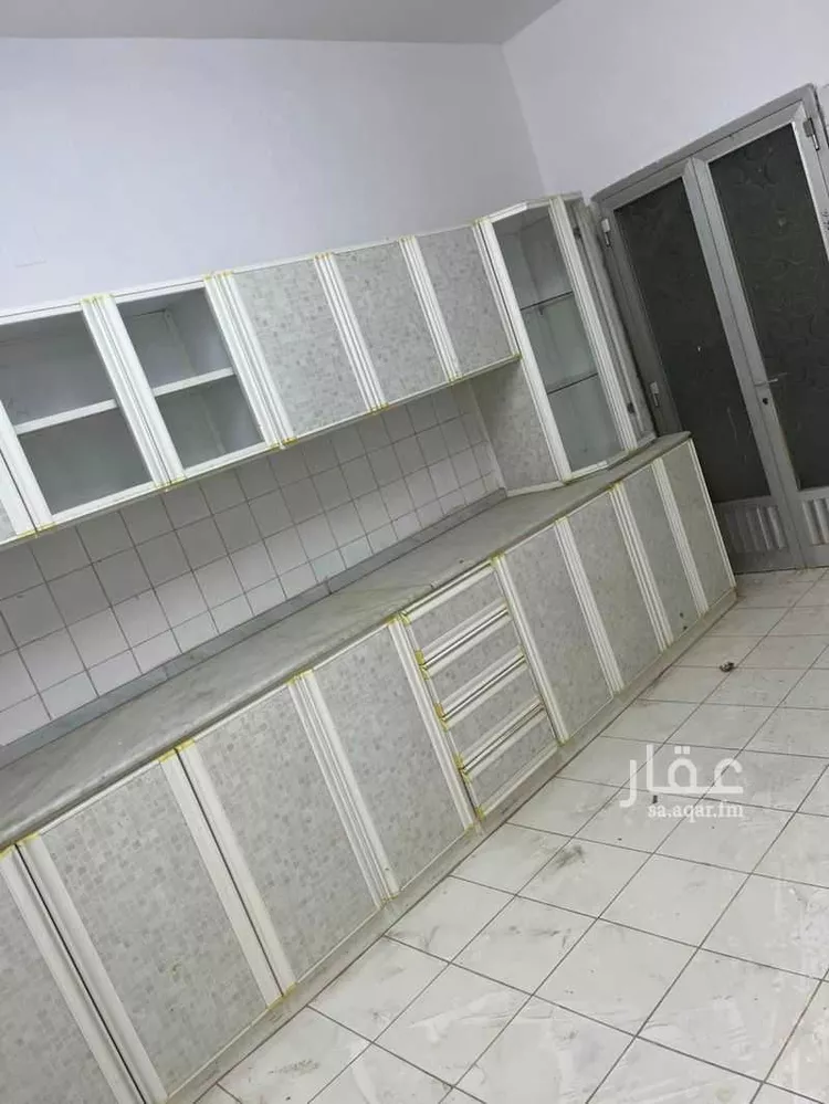 شقة للإيجار في شارع المراجع ، حي العزيزية ، جدة ، جدة صورة 5