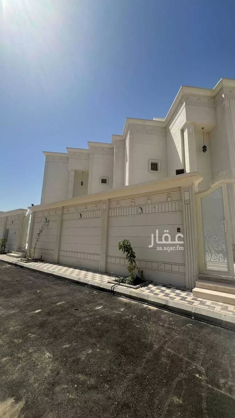 فيلا للبيع في شارع سلمان الحنبلي, حي ضاحية الملك فهد, مدينة الدمام, المنطقة الشرقية