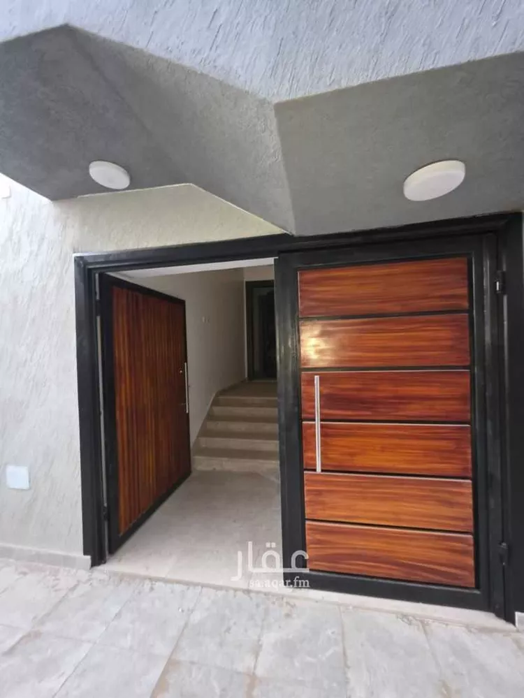 Building for Rent in Medina Al Gharra