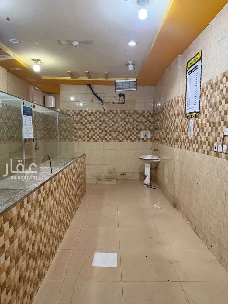 محل للإيجار في شارع الملك سعود ، حي قلعة مخيط ، المدينة المنورة ، منطقة المدينة المنورة صورة 2
