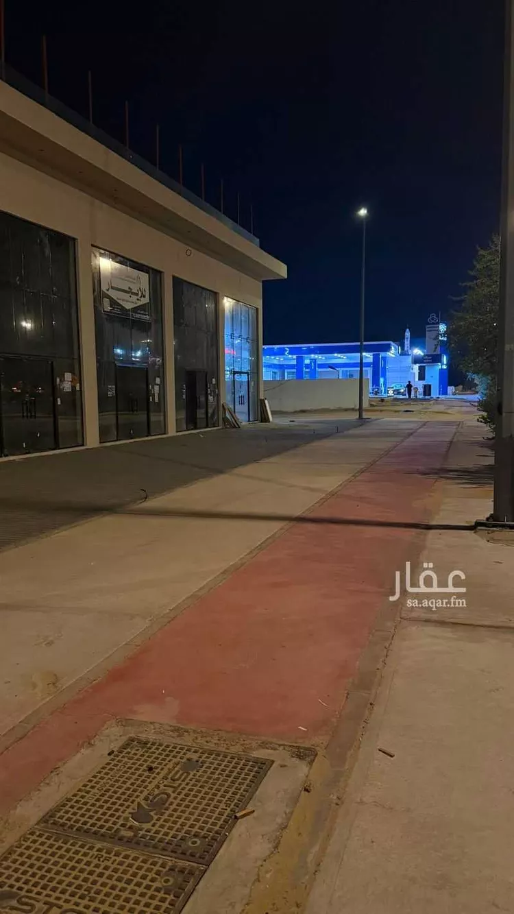 محل للإيجار في شارع طريق الملك عبدلله, حي النايفية, مدينة الاحساء, المنطقة الشرقية 8