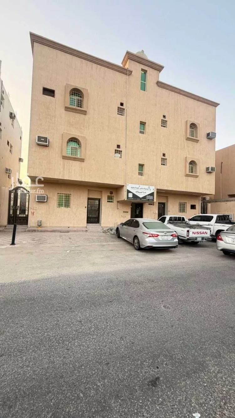 شقة للإيجار في شارع عبيد التيمي, حي العزيزية الثاني, مدينة الاحساء, المنطقة الشرقية