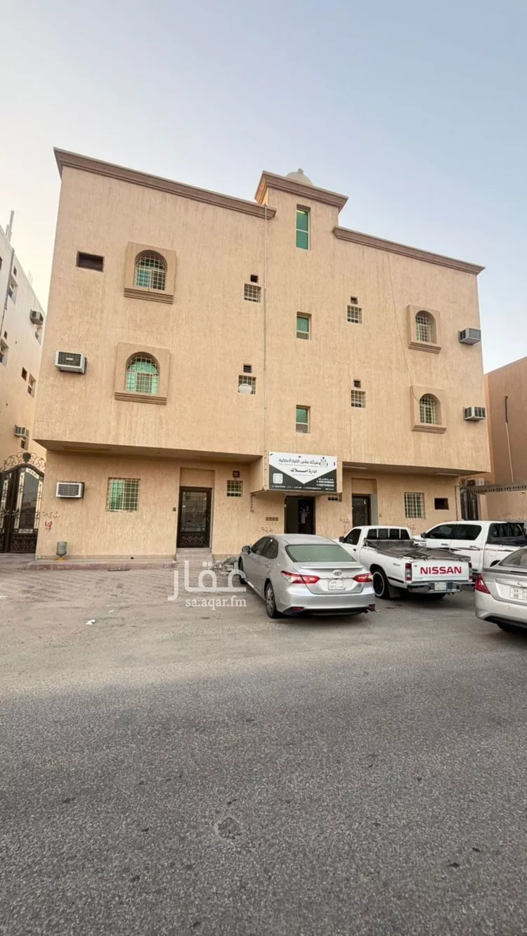 شقة للإيجار في شارع خالد بن مالك بن ربعي, حي العزيزية الثاني, مدينة الاحساء, المنطقة الشرقية