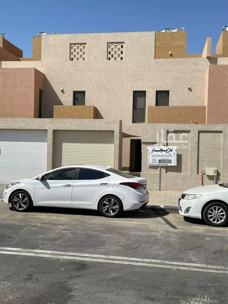 فيلا للإيجار في شارع أحمد الغافقي, حي الإسكان الأول, مدينة الاحساء, المنطقة الشرقية صورة 2