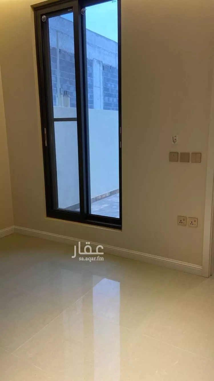 شقة للإيجار في حي ، شارع حمد الحقيل ، حي الملك عبدالله ، الرياض ، منطقة الرياض 1 صورة